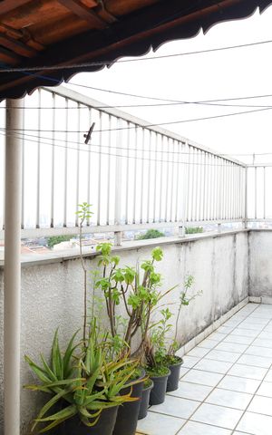 Apartamento à venda com 93m², 3 quartos e 1 vagaÁrea de Serviço e Varanda