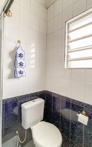 Casa à venda com 147m², 2 quartos e 2 vagas Casa à venda com 147m², 2 quartos e 2 vagasBanheiro