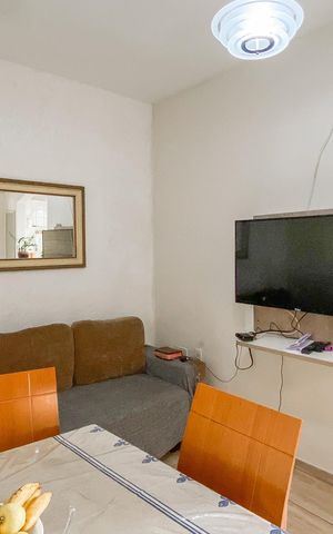 Casa à venda com 147m², 2 quartos e 2 vagas Casa à venda com 147m², 2 quartos e 2 vagasSala