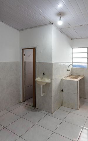 Casa para alugar com 20m², 1 quarto e sem vagaSala e Cozinha