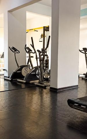 Apartamento à venda com 94m², 3 quartos e 2 vagas Apartamento à venda com 94m², 3 quartos e 2 vagasÁrea comum - Academia