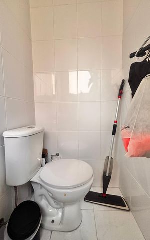 Apartamento à venda com 94m², 3 quartos e 2 vagas Apartamento à venda com 94m², 3 quartos e 2 vagasBanheiro lavanderia