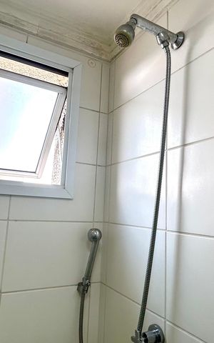 Apartamento para alugar com 55m², 2 quartos e 1 vaga Apartamento para alugar com 55m², 2 quartos e 1 vagaBanheiro 1