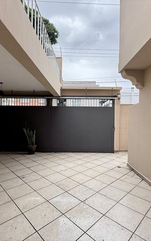 Casa para alugar com 189m², 3 quartos e 2 vagas Casa para alugar com 189m², 3 quartos e 2 vagasGaragem