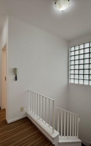 Casa para alugar com 189m², 3 quartos e 2 vagas Casa para alugar com 189m², 3 quartos e 2 vagasCorredor Quartos