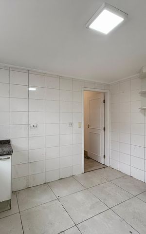 Casa para alugar com 189m², 3 quartos e 2 vagas Casa para alugar com 189m², 3 quartos e 2 vagasCozinha