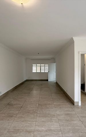 Casa para alugar com 189m², 3 quartos e 2 vagas Casa para alugar com 189m², 3 quartos e 2 vagasSala