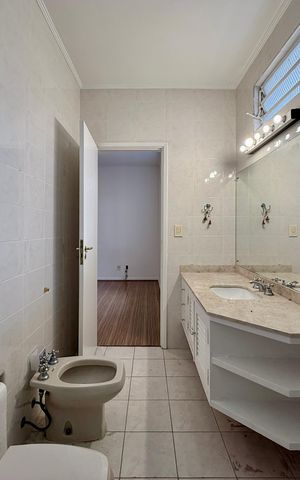 Casa para alugar com 189m², 3 quartos e 2 vagas Casa para alugar com 189m², 3 quartos e 2 vagasBanheiro Suíte