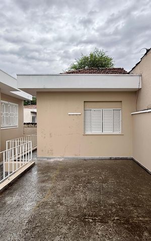 Casa para alugar com 189m², 3 quartos e 2 vagas Casa para alugar com 189m², 3 quartos e 2 vagasÁrea de Serviço