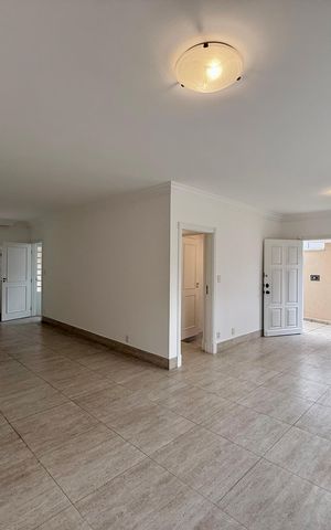 Casa para alugar com 189m², 3 quartos e 2 vagas Casa para alugar com 189m², 3 quartos e 2 vagasSala