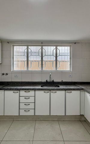 Casa para alugar com 189m², 3 quartos e 2 vagas Casa para alugar com 189m², 3 quartos e 2 vagasCozinha