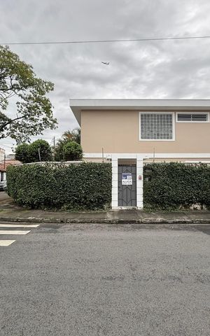 Casa para alugar com 189m², 3 quartos e 2 vagas Casa para alugar com 189m², 3 quartos e 2 vagasFachada