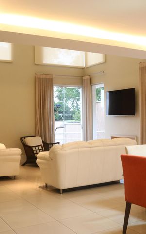 Casa para alugar com 321m², 3 quartos e 6 vagasSala 1