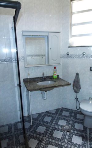 Apartamento para alugar com 70m², 2 quartos e sem vagaBanheiro