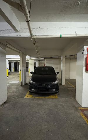 Apartamento para alugar com 77m², 2 quartos e 1 vaga Apartamento para alugar com 77m², 2 quartos e 1 vagaGaragem