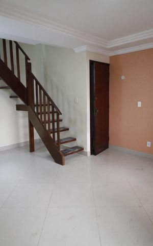 Casa para alugar com 100m², 3 quartos e 2 vagasSala