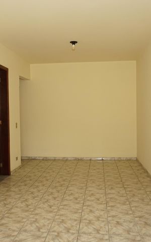 Apartamento para alugar com 80m², 2 quartos e 1 vagaSala