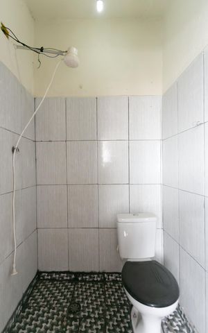 Casa à venda com 150m², 6 quartos e 3 vagas Casa à venda com 150m², 6 quartos e 3 vagasBanheiro 3