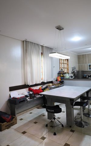 Casa à venda com 125m², 3 quartos e 3 vagasCozinha