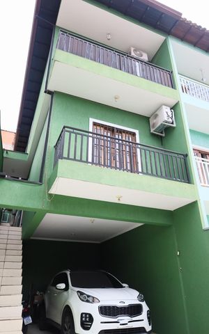 Casa à venda com 125m², 3 quartos e 3 vagasGaragem