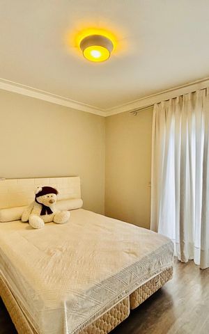 Casa de condomínio à venda com 360m², 4 quartos e 4 vagas Casa de condomínio à venda com 360m², 4 quartos e 4 vagasSuíte 3