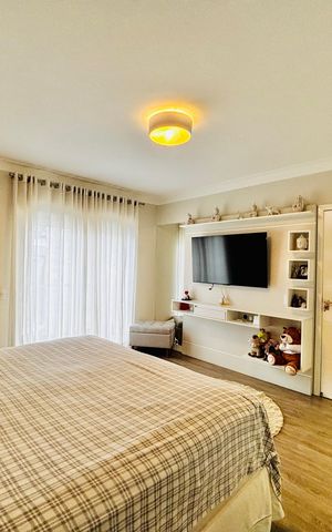Casa de condomínio à venda com 360m², 4 quartos e 4 vagas Casa de condomínio à venda com 360m², 4 quartos e 4 vagasSuíte 1