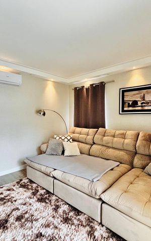 Casa de condomínio à venda com 360m², 4 quartos e 4 vagas Casa de condomínio à venda com 360m², 4 quartos e 4 vagasSala 2