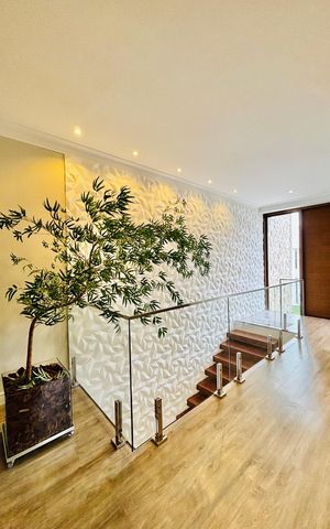 Casa de condomínio à venda com 360m², 4 quartos e 4 vagas Casa de condomínio à venda com 360m², 4 quartos e 4 vagasEntrada suítes
