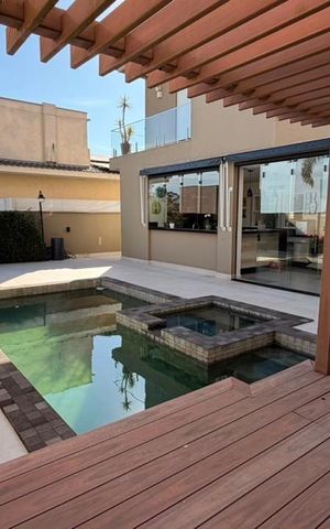 Casa de condomínio à venda com 360m², 4 quartos e 4 vagas