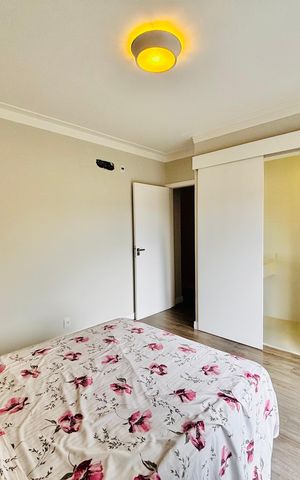 Casa de condomínio à venda com 360m², 4 quartos e 4 vagas Casa de condomínio à venda com 360m², 4 quartos e 4 vagasSuíte 2