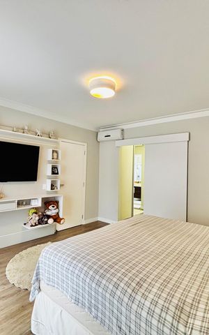 Casa de condomínio à venda com 360m², 4 quartos e 4 vagas Casa de condomínio à venda com 360m², 4 quartos e 4 vagasSuíte 1