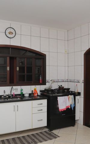 Casa à venda com 220m², 3 quartos e 2 vagas