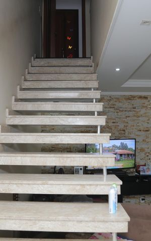 Casa à venda com 220m², 3 quartos e 2 vagas Casa à venda com 220m², 3 quartos e 2 vagasSala