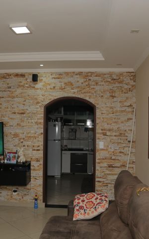 Casa à venda com 220m², 3 quartos e 2 vagas Casa à venda com 220m², 3 quartos e 2 vagasSala