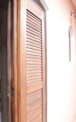 Casa à venda com 220m², 3 quartos e 2 vagas Casa à venda com 220m², 3 quartos e 2 vagasSacada do quarto 1