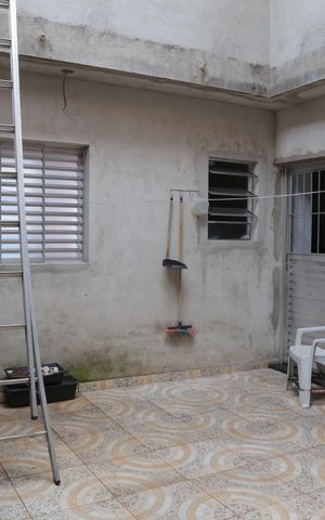 Casa à venda com 220m², 3 quartos e 2 vagas