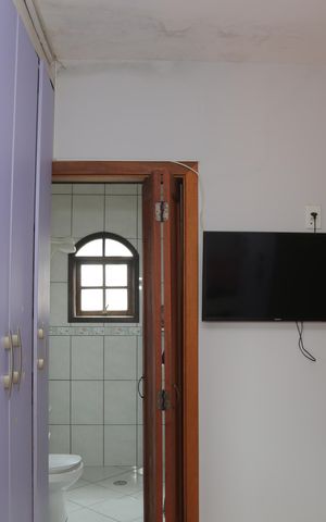 Casa à venda com 220m², 3 quartos e 2 vagas Casa à venda com 220m², 3 quartos e 2 vagasQuarto 3/ suite