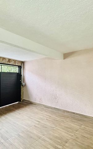 Casa para alugar com 100m², 2 quartos e 2 vagas Casa para alugar com 100m², 2 quartos e 2 vagasGaragem