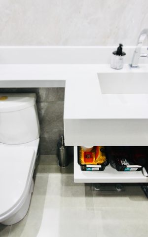 Casa para alugar com 100m², 2 quartos e 2 vagas Casa para alugar com 100m², 2 quartos e 2 vagasBanheiro da Suíte 1
