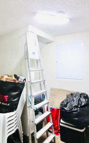 Casa para alugar com 100m², 2 quartos e 2 vagas Casa para alugar com 100m², 2 quartos e 2 vagasÁrea de Serviço