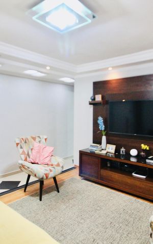 Casa para alugar com 100m², 2 quartos e 2 vagas Casa para alugar com 100m², 2 quartos e 2 vagasSala