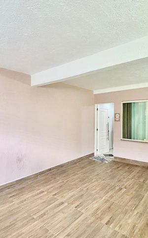 Casa para alugar com 100m², 2 quartos e 2 vagas Casa para alugar com 100m², 2 quartos e 2 vagasGaragem