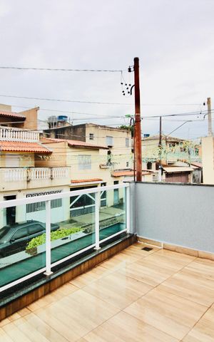 Casa para alugar com 100m², 2 quartos e 2 vagas Casa para alugar com 100m², 2 quartos e 2 vagasVaranda
