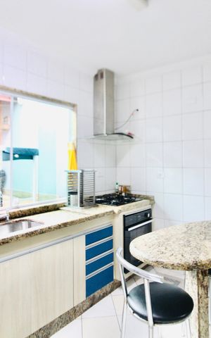 Casa para alugar com 100m², 2 quartos e 2 vagas Casa para alugar com 100m², 2 quartos e 2 vagasCozinha