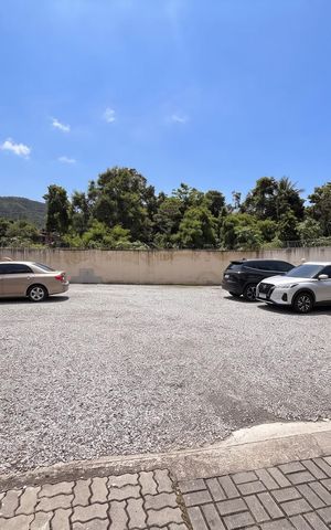 Casa de condomínio à venda com 147m², 4 quartos e 3 vagas Casa de condomínio à venda com 147m², 4 quartos e 3 vagasÁrea comum