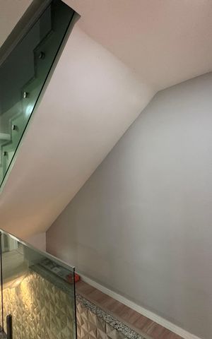 Casa de condomínio à venda com 147m², 4 quartos e 3 vagas Casa de condomínio à venda com 147m², 4 quartos e 3 vagasCorredor