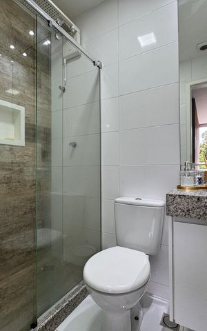 Casa de condomínio à venda com 147m², 4 quartos e 3 vagas Casa de condomínio à venda com 147m², 4 quartos e 3 vagasBanheiro Social