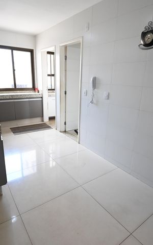 Apartamento para alugar com 140m², 4 quartos e 2 vagas
