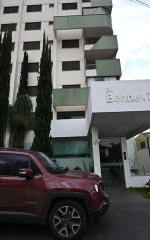 Apartamento para alugar com 140m², 4 quartos e 2 vagas