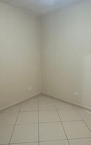 Casa para alugar com 39m², 1 quarto e sem vaga